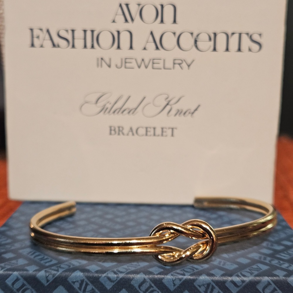 1977 Avon Gilded Knot Bracelet with Box